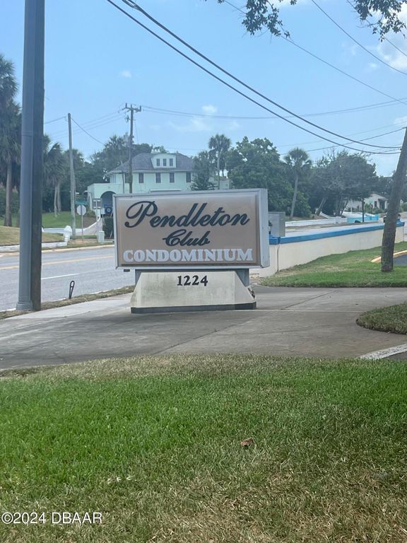 1224 S Peninsula Dr Apt 620, Daytona Beach, FL 32118