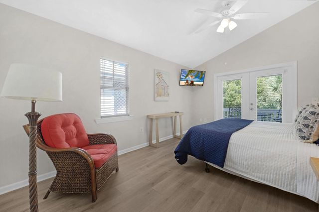 31 Coral Way, Stock Island, FL 33040