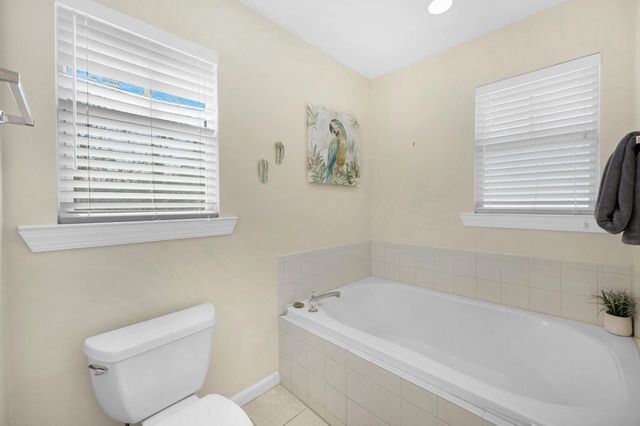 31 Coral Way, Stock Island, FL 33040