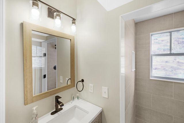 31 Coral Way, Stock Island, FL 33040