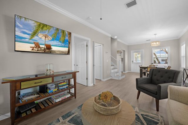 31 Coral Way, Stock Island, FL 33040