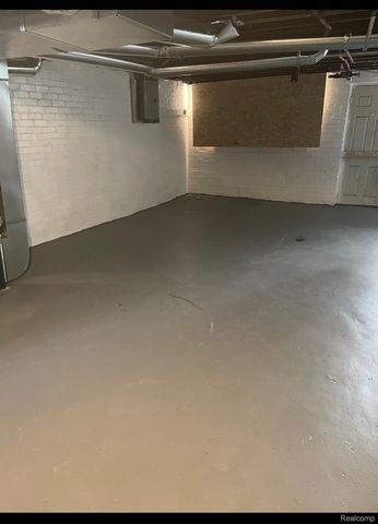 2901 GLENDALE Street, Detroit, MI 48238