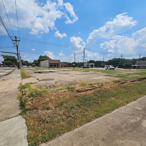103-107 S Dallas Avenue, Lancaster, TX 75146