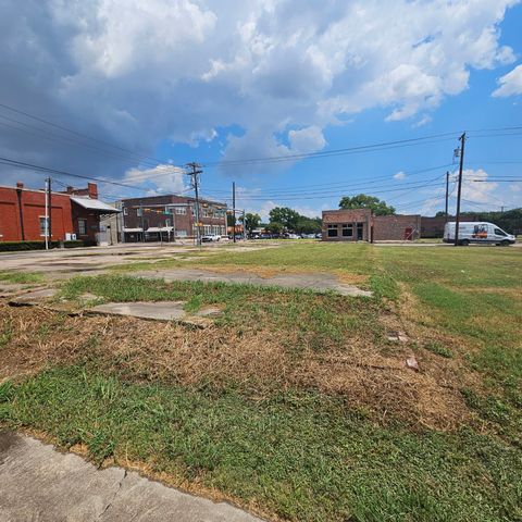 103-107 S Dallas Avenue, Lancaster, TX 75146