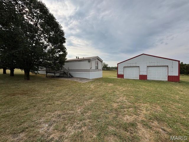 54043 Haden Place, New London, MO 63459