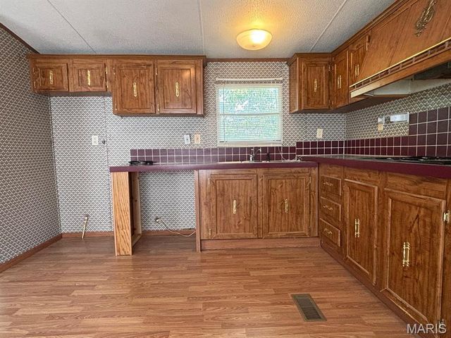 54043 Haden Place, New London, MO 63459