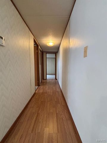 54043 Haden Place, New London, MO 63459