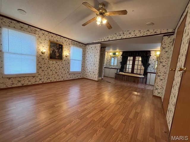 54043 Haden Place, New London, MO 63459