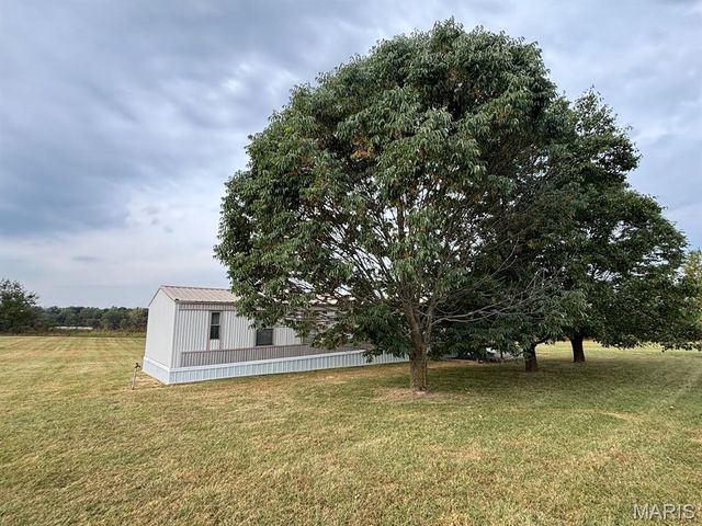 54043 Haden Place, New London, MO 63459