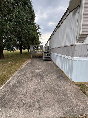 54043 Haden Place, New London, MO 63459