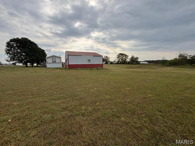 54043 Haden Place, New London, MO 63459