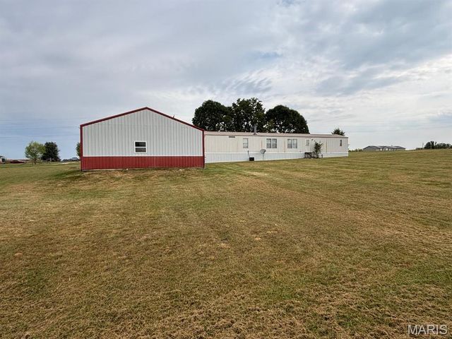 54043 Haden Place, New London, MO 63459