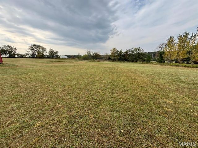 54043 Haden Place, New London, MO 63459