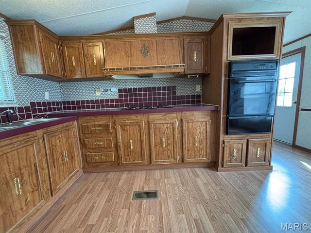 54043 Haden Place, New London, MO 63459