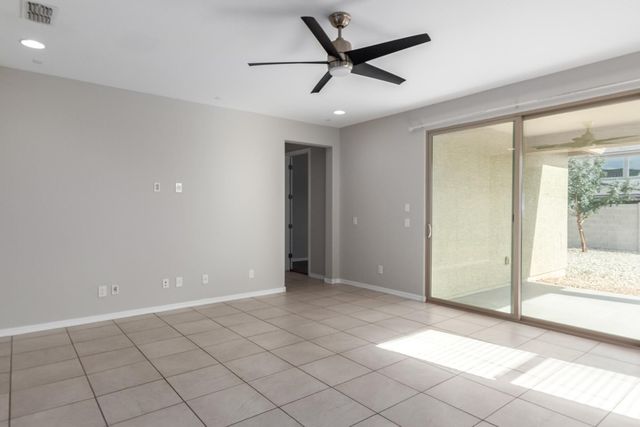 9027 W Missouri Avenue, Glendale, AZ 85305