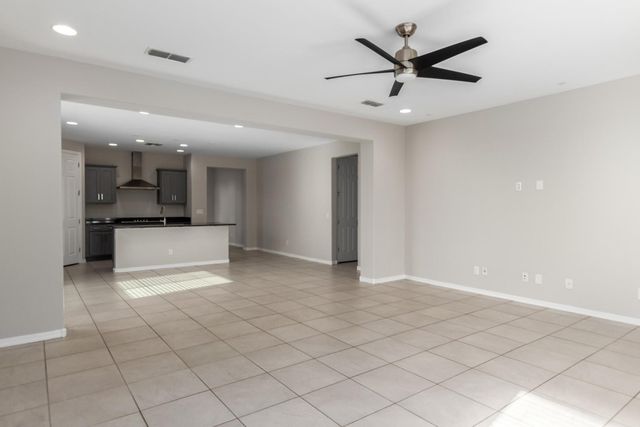 9027 W Missouri Avenue, Glendale, AZ 85305