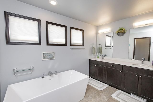 8853 Meadowlark Parkway, Horace, ND 58047