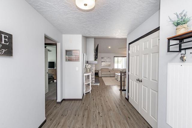8853 Meadowlark Parkway, Horace, ND 58047