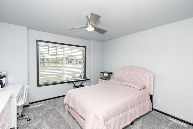 8853 Meadowlark Parkway, Horace, ND 58047