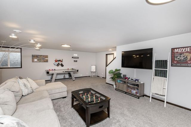 8853 Meadowlark Parkway, Horace, ND 58047