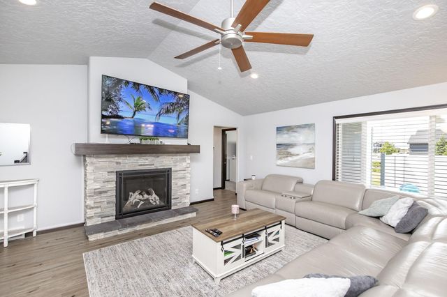 8853 Meadowlark Parkway, Horace, ND 58047