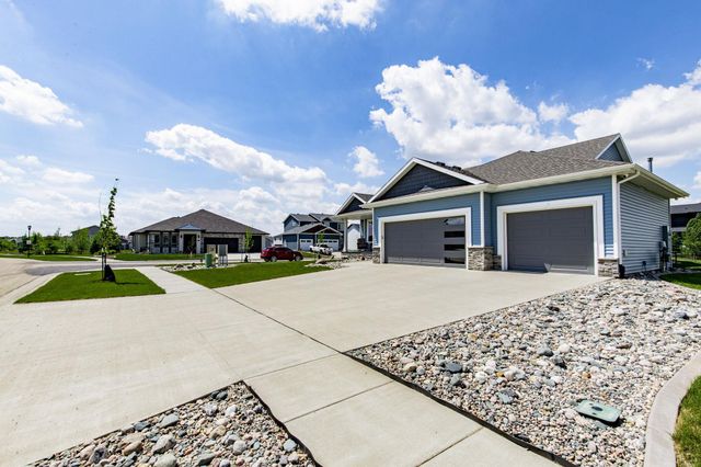 8853 Meadowlark Parkway, Horace, ND 58047