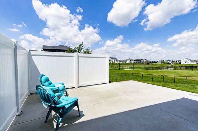 8853 Meadowlark Parkway, Horace, ND 58047
