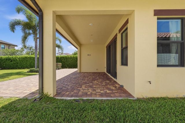 11760 Bayview Circle, Parkland, FL 33076