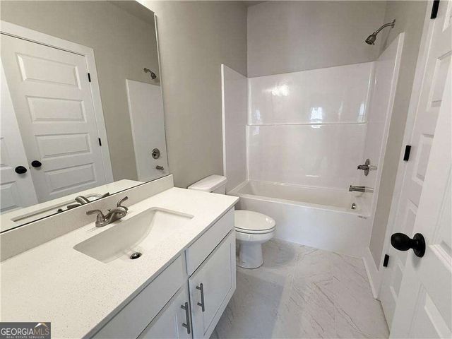 5704 Urban Village W, Tucker, GA 30084