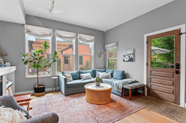 2880 Curtis Street, Denver, CO 80205