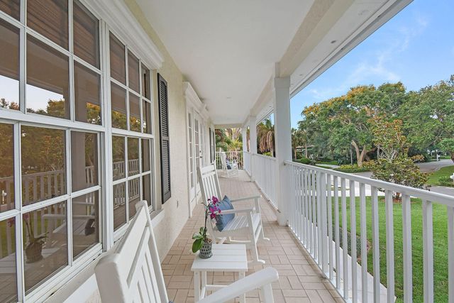 2 Castle Hill Way, Sewalls Point, FL 34996