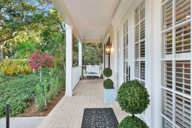 2 Castle Hill Way, Sewalls Point, FL 34996