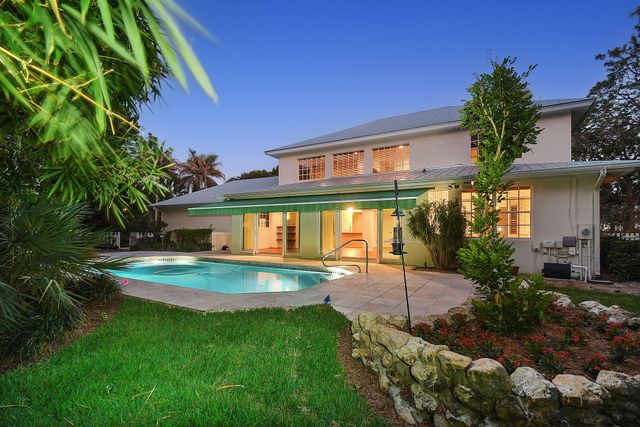 2 Castle Hill Way, Sewalls Point, FL 34996