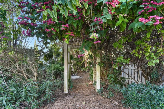2 Castle Hill Way, Sewalls Point, FL 34996