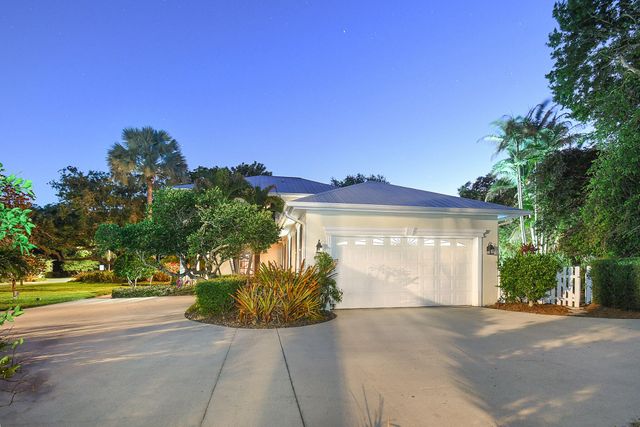 2 Castle Hill Way, Sewalls Point, FL 34996