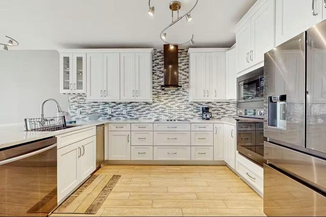 212 Harbor Boulevard 301, Destin, FL 32541