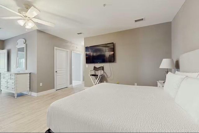 212 Harbor Boulevard 301, Destin, FL 32541