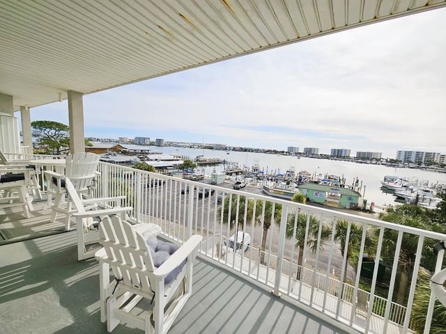 212 Harbor Boulevard 301, Destin, FL 32541