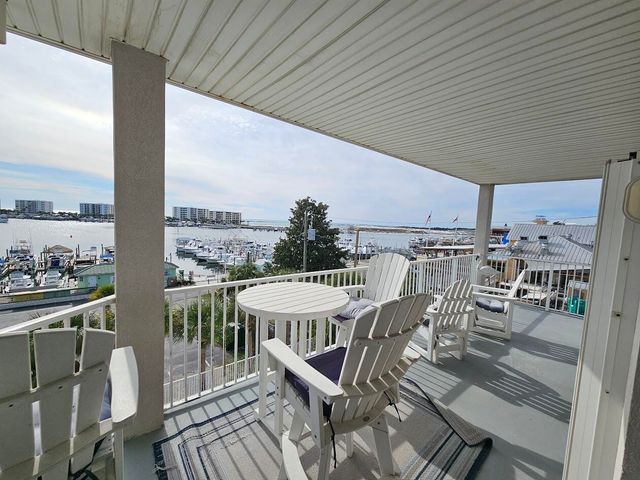 212 Harbor Boulevard 301, Destin, FL 32541