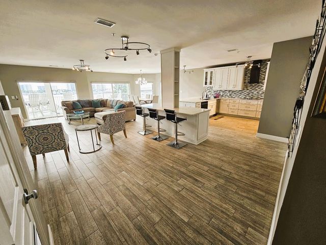 212 Harbor Boulevard 301, Destin, FL 32541