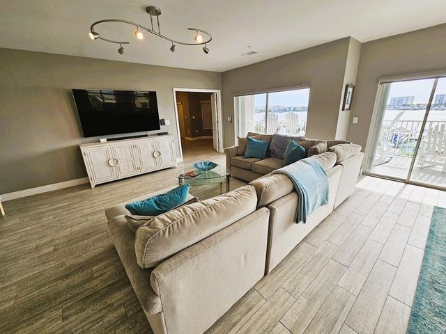 212 Harbor Boulevard 301, Destin, FL 32541