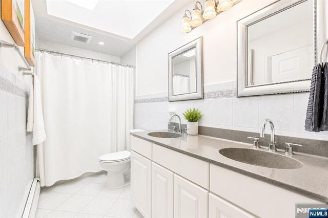 71 Prospect Avenue, New Milford, NJ 07646