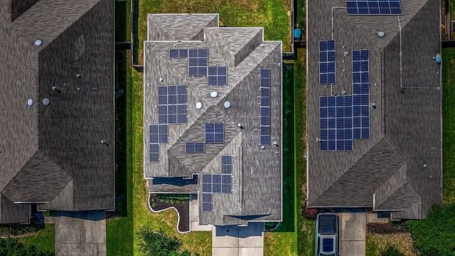 15623 Hanover Breeze Lane, Houston, TX 77044