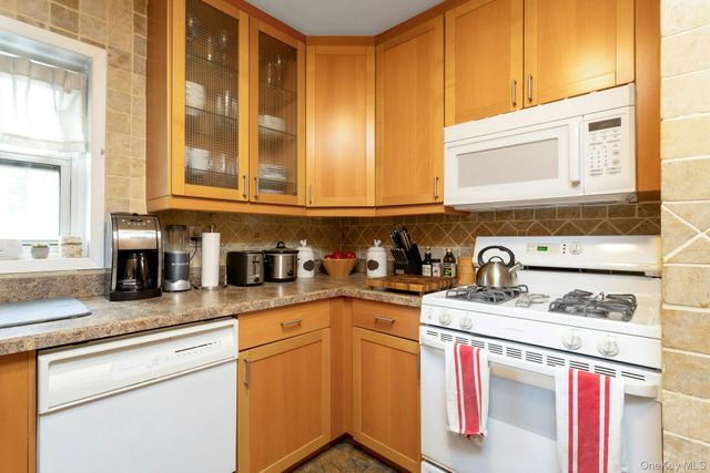 330 S Broadway B2, Tarrytown, NY 10591