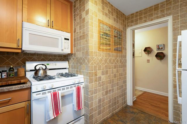 330 S Broadway B2, Tarrytown, NY 10591