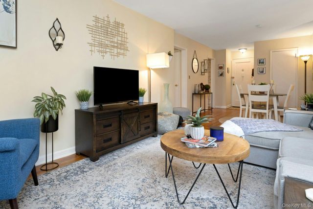 330 S Broadway B2, Tarrytown, NY 10591
