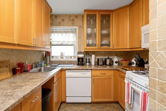 330 S Broadway B2, Tarrytown, NY 10591