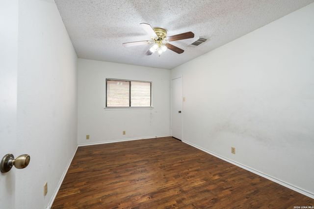 8507 Park Olympia, Universal City, TX 78148
