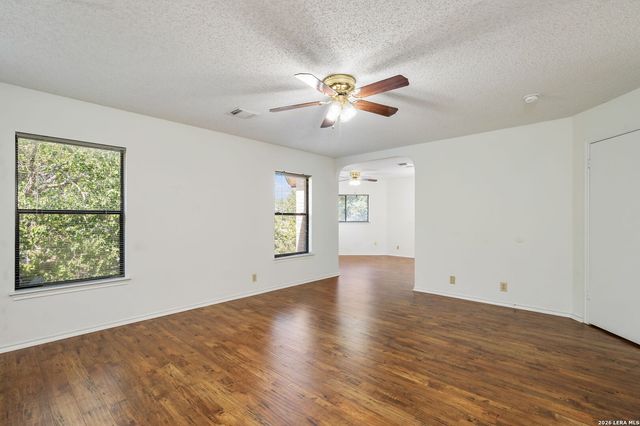 8507 Park Olympia, Universal City, TX 78148