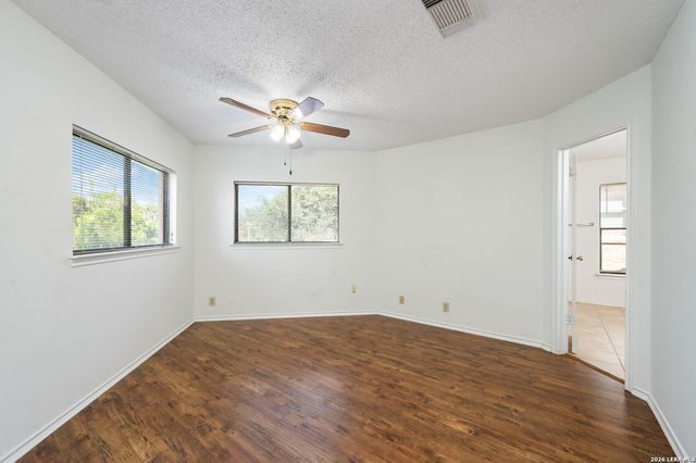 8507 Park Olympia, Universal City, TX 78148